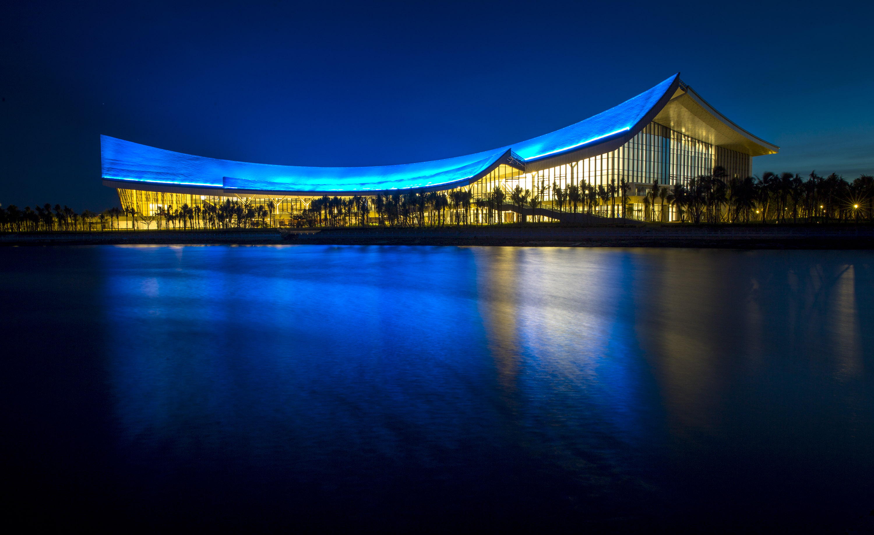 中國(guó)（海南）南海博物館
									夜景