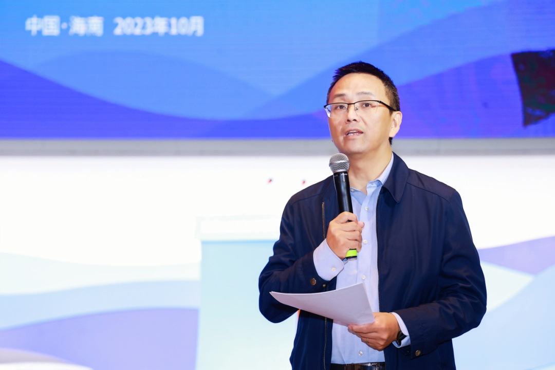 國(guó)家文物局考古研究中心主任 唐煒 主持主旨論壇
