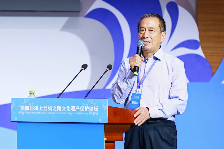 中國(guó)科學(xué)院古脊椎動(dòng)物與古人類研究所研究員 李超榮 發(fā)表主旨演講