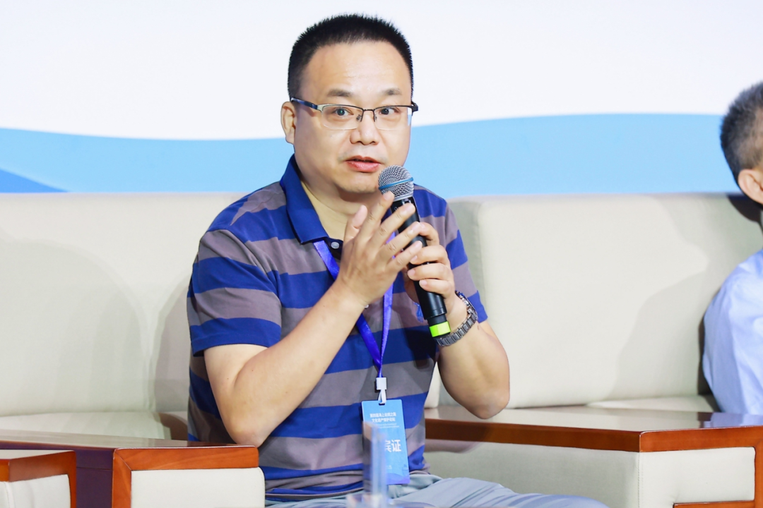 湖北省博物館黨委委員,、副館長(zhǎng) 李奇 發(fā)言